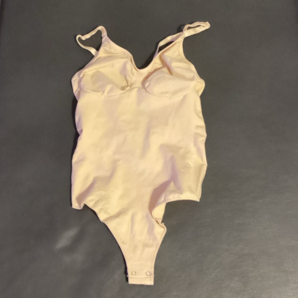 NWOT Size L/XL Shapewear